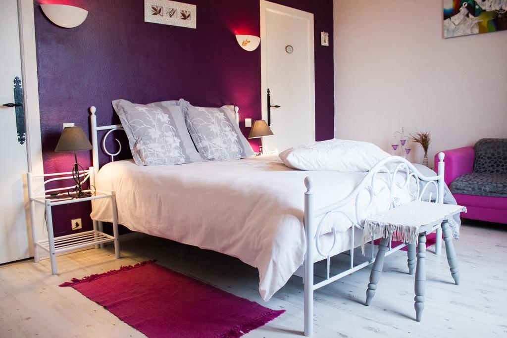 Pouilly-sous-Charlieu Aux Ronzieres B&B 객실 사진