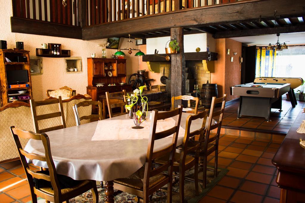 Pouilly-sous-Charlieu Aux Ronzieres B&B 객실 사진